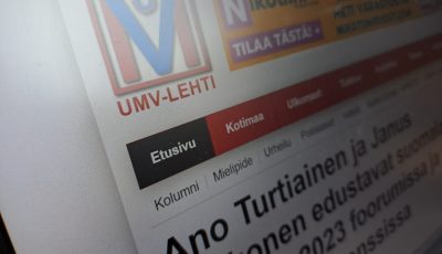 Valokuva tietokoneen näytöstä jolle on avattu Uusi MV-lehti -verkkosivusto.